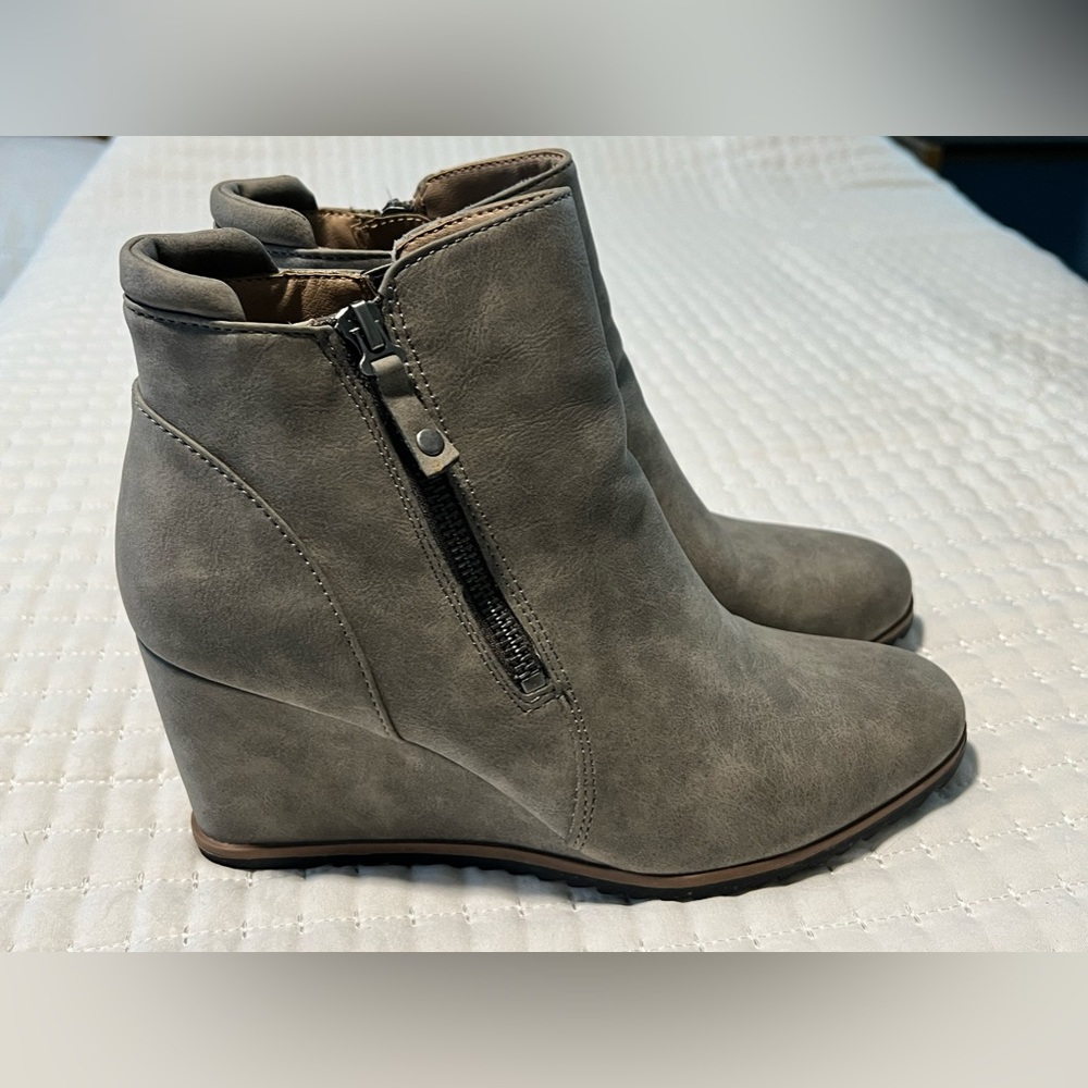 Naturalizer Soul Wedge Boots